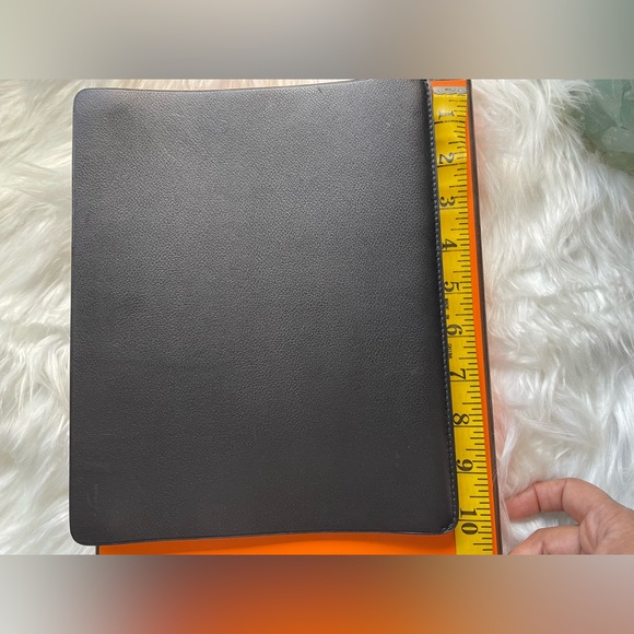 HERMES Station Veau Swift iPad Case - Picture 3 of 16